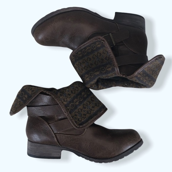 SO Brown Faux-Leather Fold Over Booties Sz 8 - Picture 1 of 9
